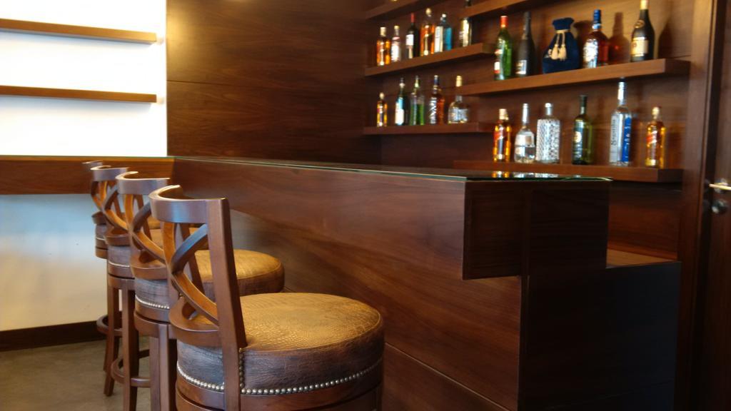 Monoberge Hotel Byblos Eksteriør bilde