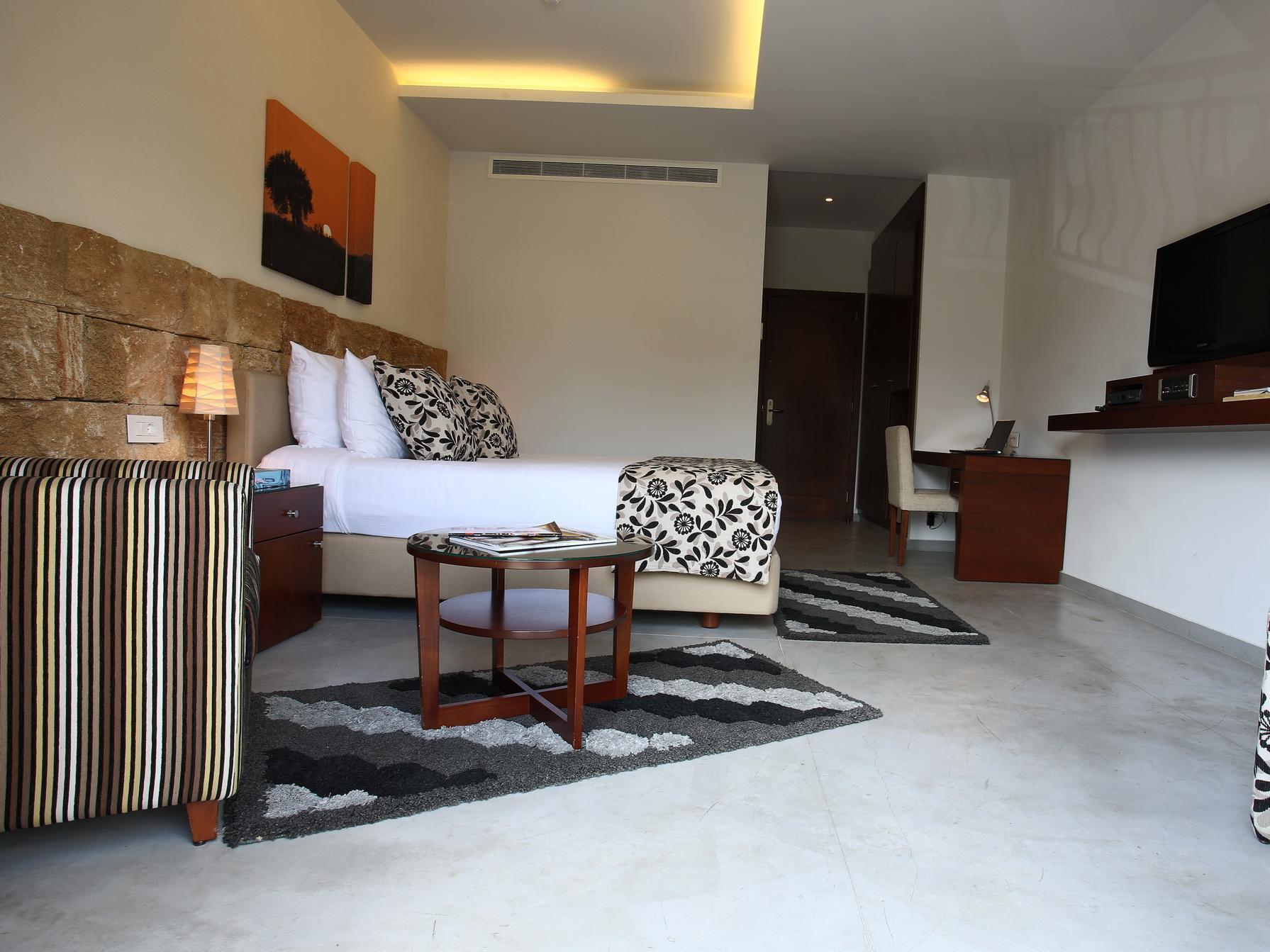 Monoberge Hotel Byblos Eksteriør bilde