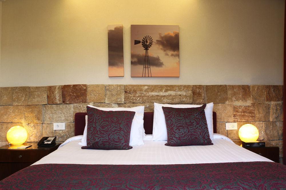 Monoberge Hotel Byblos Eksteriør bilde