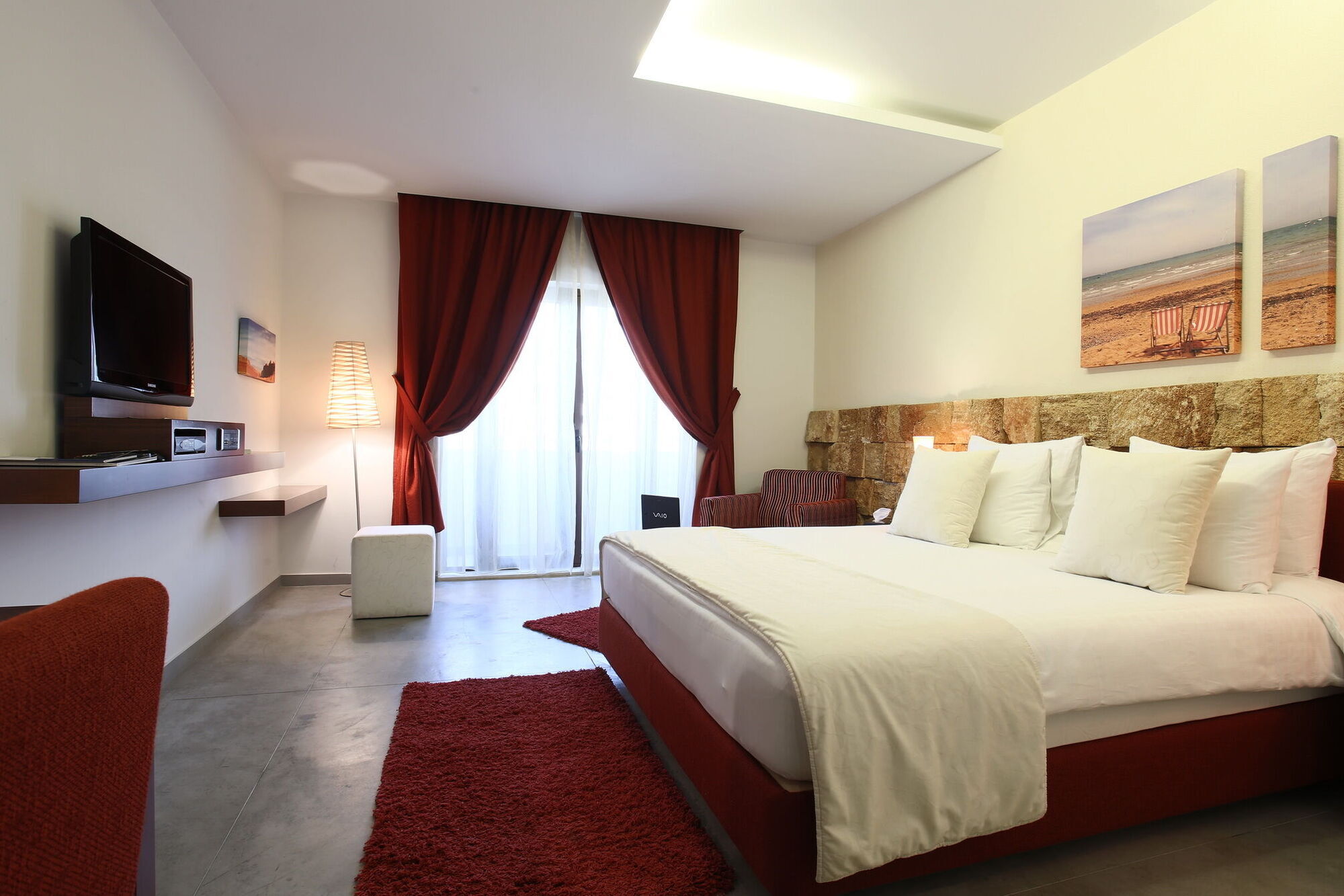 Monoberge Hotel Byblos Eksteriør bilde